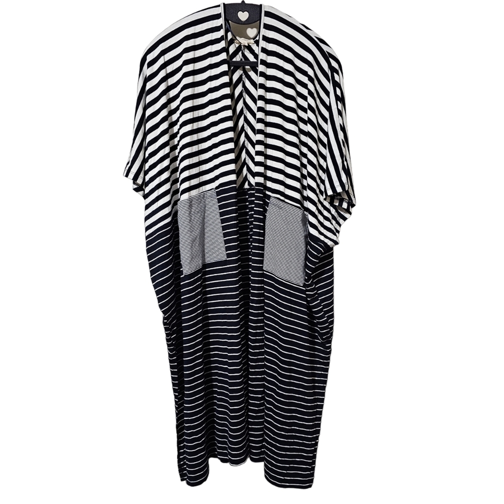 Like New Hem & Thread Black & White Striped Long Open Front Cardigan